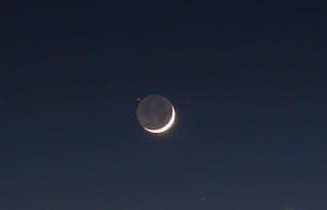 "Earthshine" on waxing crescent moon (Rick Stankiewicz) 